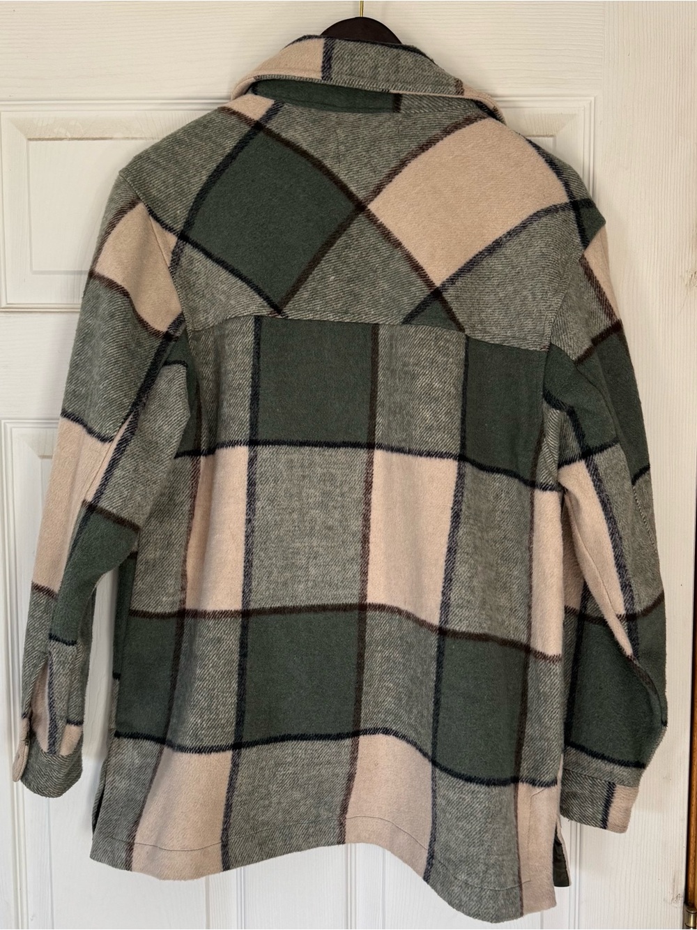 Ashley Outerwear Green & Cream Plaid Shacket - Picture 2 of 4